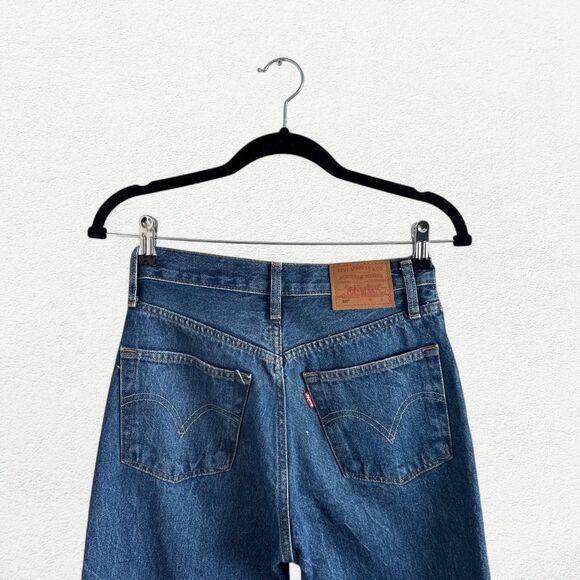 Levi’s Premium Quality Clothing 501’s Original Fit Jeans in Blue - Picture 2 of 8